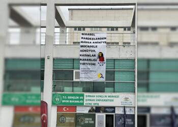 Şirnex’te öğrenciler ‘Jin, jiyan, azadi’ pankartı astı