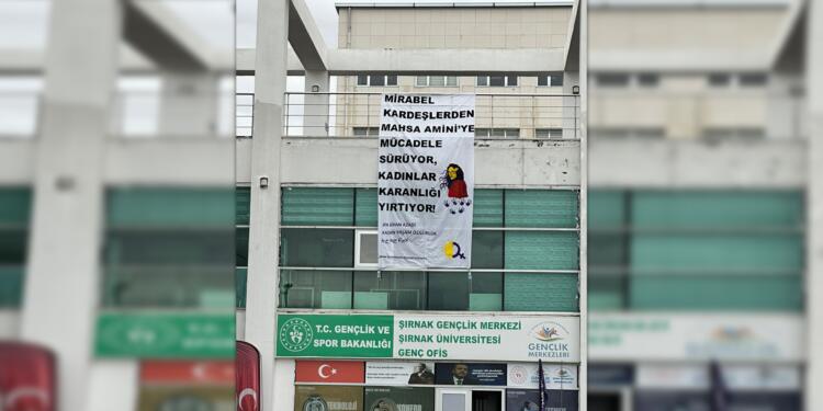 Şirnex’te öğrenciler ‘Jin, jiyan, azadi’ pankartı astı