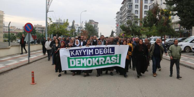 Xelfetî’de nöbet sürüyor: Belediyede hırsız var