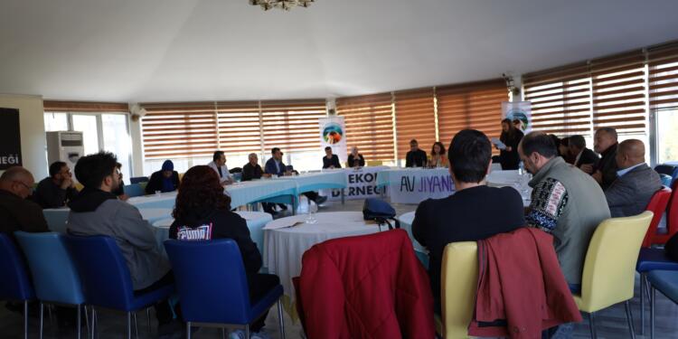 Wan’da su çalıştayı: Doğal kaynaklar yok ediliyor