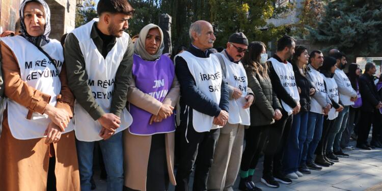 Wanlı kadınlar: Kayyımlar geri çekilene kadar ayaktayız