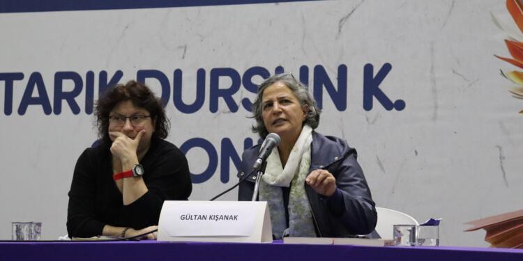 Kışanak İzmir’de kitaplarını imzaladı