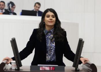 DEM Parti’den burs tepkisi: Temel ihtiyaçlar karşılanamaz