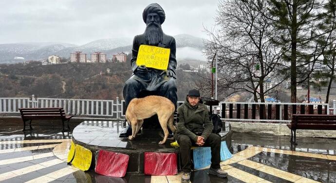 Ahmet Yıldız yurttan atıldı