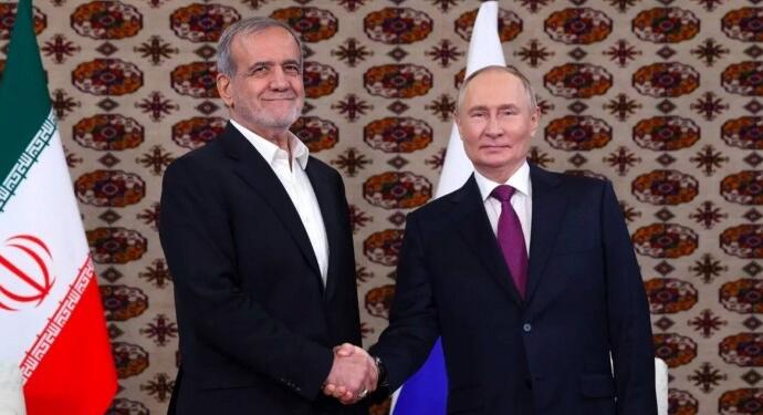 Putin ve Pezeşkiyan ‘Suriye’yi görüştü