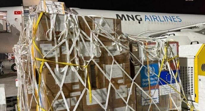 Suriye’ye ulaştırılmak üzere 50 ton tıbbi malzeme Türkiye’ye vardı