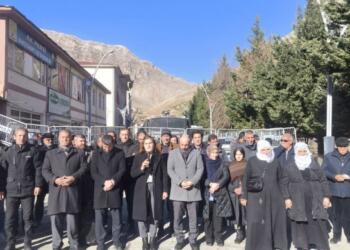 Miks’te kayyıma karşı nöbet sürüyor: Halk sizi kabul etmeyecek