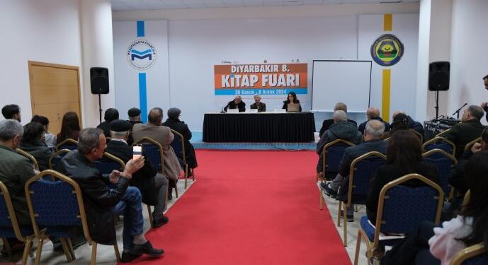 Amed Kitap Fuarı’na ilgi yoğun: İlk 3 günde 52 bin kişi ziyaret etti