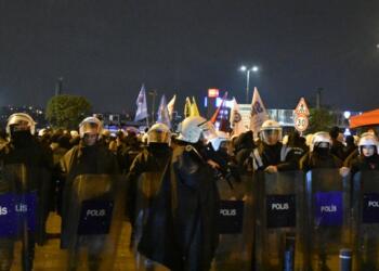 İstanbul’da Rojava eylemi gerçekleştirildi: Çete saldırılarına dur de