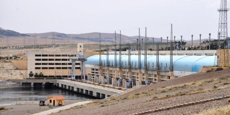 Tişrîn Barajı Türkiye saldırıları nedeniyle hizmet dışı kaldı