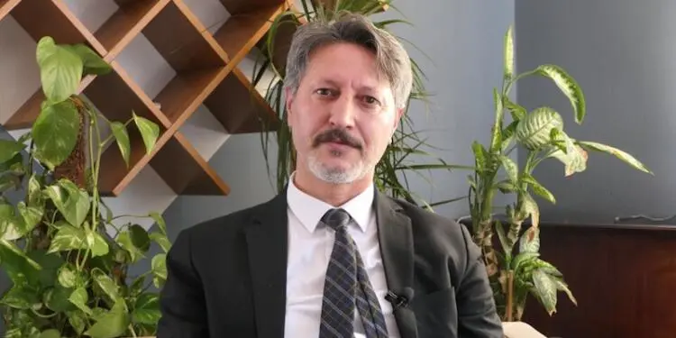 Avukat Burhan Arta beraat etti