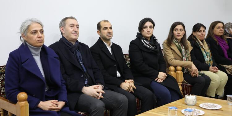 DBP ve DEM parti Korhan’ın taziyesini ziyaret etti