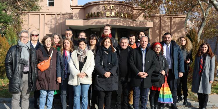 Avrupa Sol Partisi Başkanı: Abdullah Öcalan barış insanı