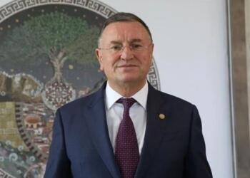 Lütfü Savaş CHP’den ihraç edildi