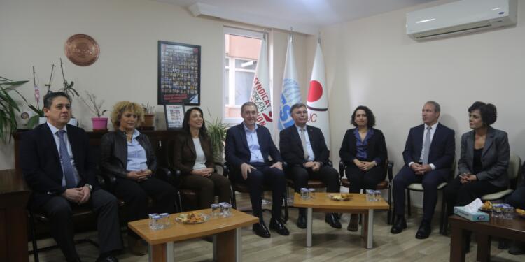 DEM Parti Eş Genel Başkanları’ndan KESK ziyareti
