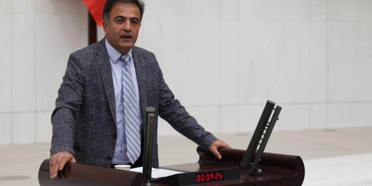 Mehmet Kamaç: Diyanet’in 19 dilli yayınında Kürtçe yok!