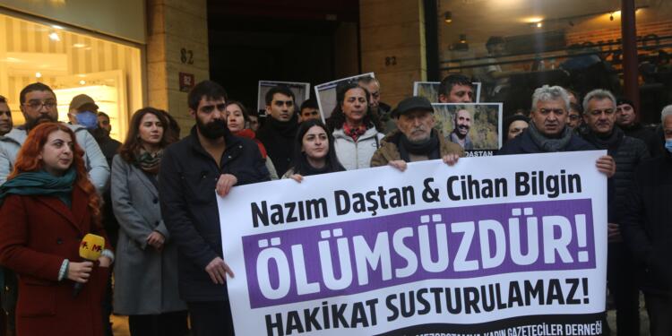 Gazetecilerin katledilmesi protesto edildi: Özgür Basın bu yolda yürümeye devam edecek