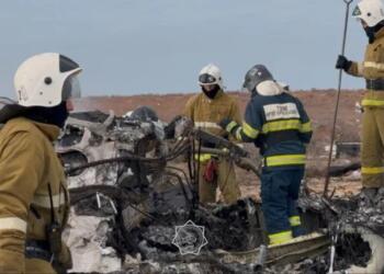 Azerbaycan: Kazakistan’da düşen uçağı Rus füzeleri düşürdü