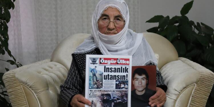 Yaşananları hiç unutmadı: ‘İnsanlık utansın!’ manşetini 30 yıldır saklıyor