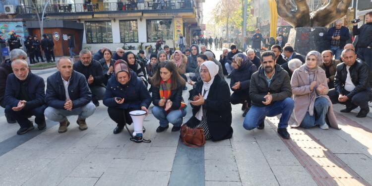 Kayyım Êlih’te eşbaşkanların belediyeye girişini engelledi