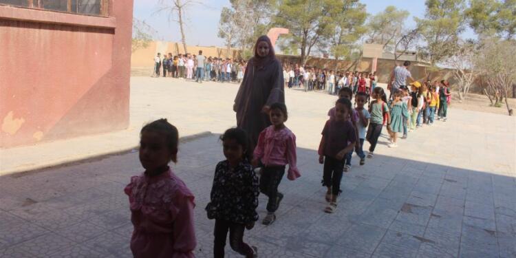 Türkiye’nin saldırılarından dolayı 134 bin 703 öğrenci eğitimden mahrum kaldı