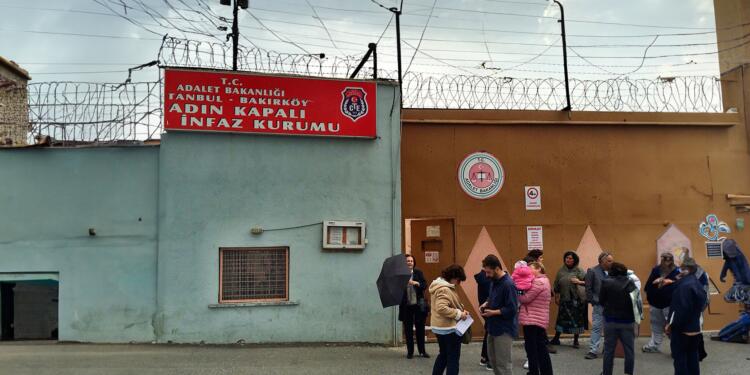 7 kadın tutsağın tahliyesi engellendi