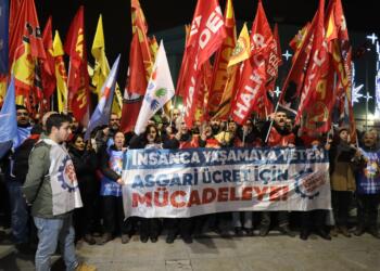 Birçok kentte asgari ücret zammı protesto edildi