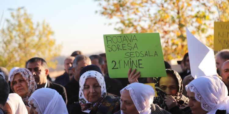 Qamişlo sınırında nöbet eylemi sürüyor: Kürtlerin yüzyılı olacak