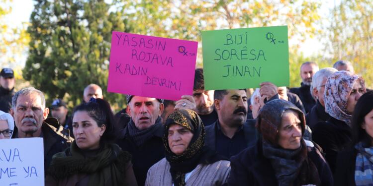 Sınırda nöbet sürüyor: Halkların kurtuluşu Rojava ile mümkündür
