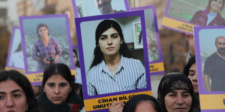 Anne-baba: Cihan ve Nazım’ın kalemini yerde bırakmayın