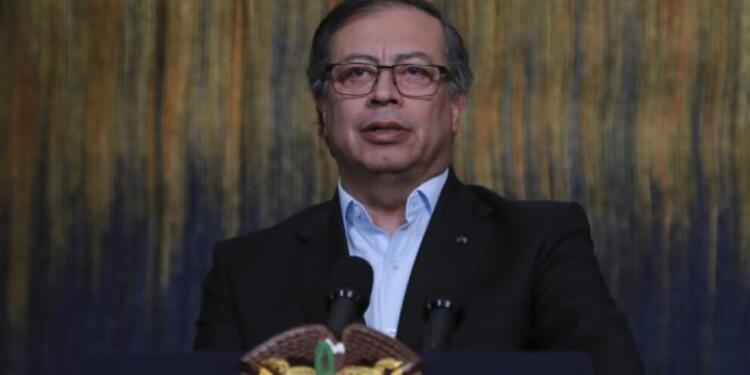 Kolombiya Cumhurbaşkanı: Yeni bir soykırıma gidiliyor, Kürt halkına sahip çıkalım