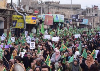 Qamişlo’da binlerce kadın YPJ’ye destek için yürüdü