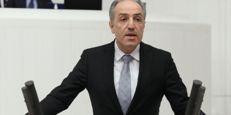 Mustafa Yeneroğlu DEVA Partisi’nden istifa etti