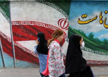 Başörtü Yasası’nın yürürlük süreci durduruldu