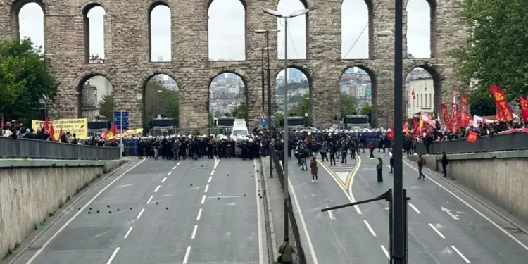 1 Mayıs davasında yargılanan 17 kişi beraat etti