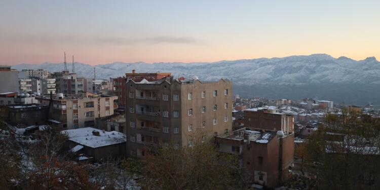 Şirnex’te gebe kadınlar ölüme mahkum ediliyor