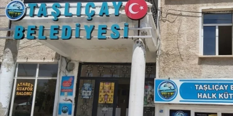 DEM Parti’den istifa eden başkan meclisi de işlevsizleştirdi