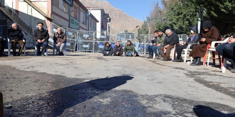 Miks Belediyesi kayyımı 8 aylık hizmetleri sildi