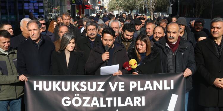 Wan’da gözaltılar protesto edildi