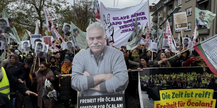 15 Şubat için seferberlik: Strazburg’ta Önder Apo’nun özgürlüğünü haykıracağız