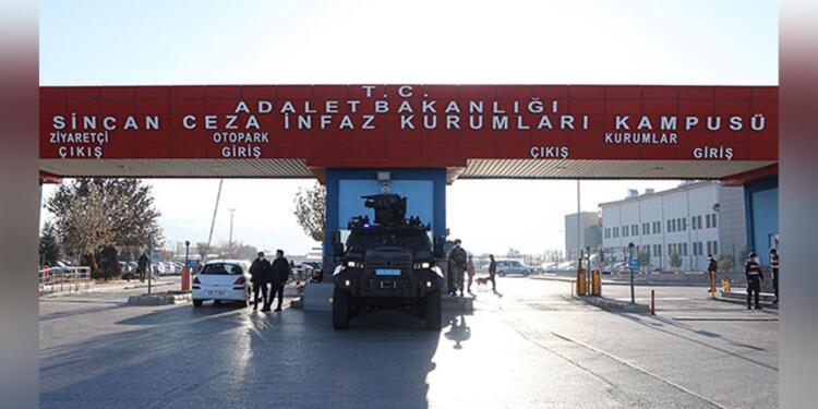 Gardiyanlardan tutsaklara ‘Sizi ezeriz’ tehdidi