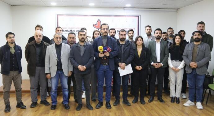 Tutsaklara işkenceye karşı suç duyurusu