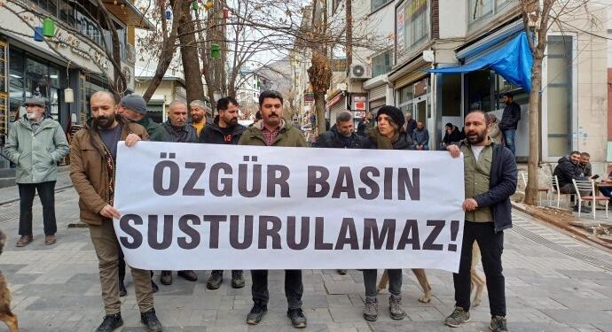 Dêrsim’de gazetecilerin tutuklanması protesto edildi