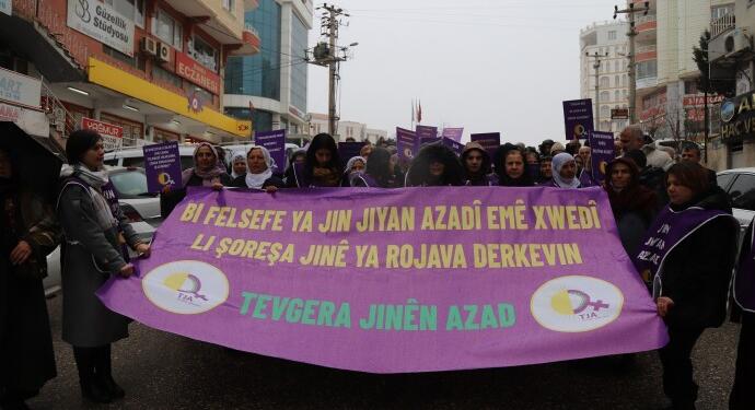 Tişrîn için yürüdüler: Kadınlar Rojava’ya statüyü getirecek