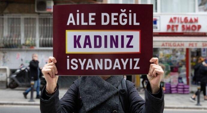 Kadını eve hapsetme planlaması: Aile yılı