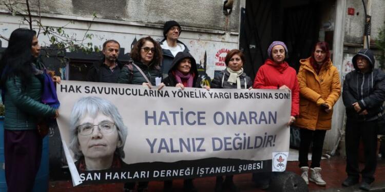 Tutsak Hatice Onaran’a para gönderme eylemi