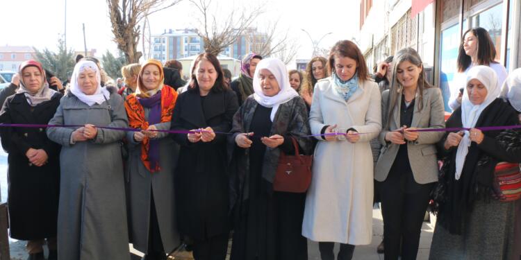 Wan’da Destar Kadın Dinlenme Evi açıldı