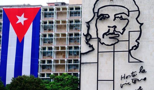 ABD, Küba’yı ‘terör destekçisi’ listesinden çıkardı