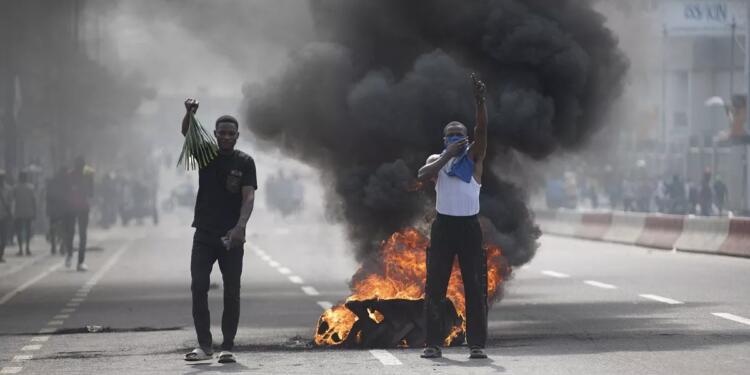 Kongo’da büyükelçilikler eylemcilerin hedefi oldu