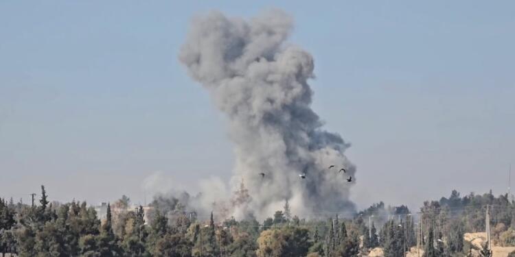 Türkiye Kobanê’nin köylerini bombaladı